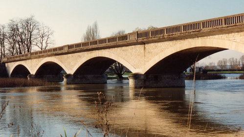 Fermeture du pont entre Charny et Bras