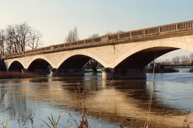 Fermeture du pont entre Charny et Bras